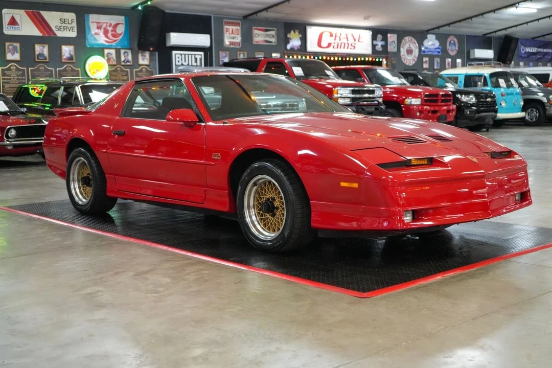 1987 Pontiac Firebird 3rd Gen - Image 25 of 31