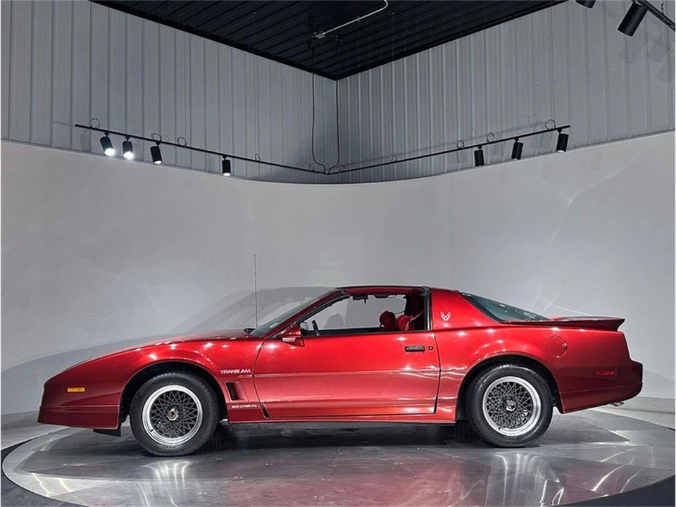 1987 Pontiac Firebird 3rd Gen - Image 10 of 31