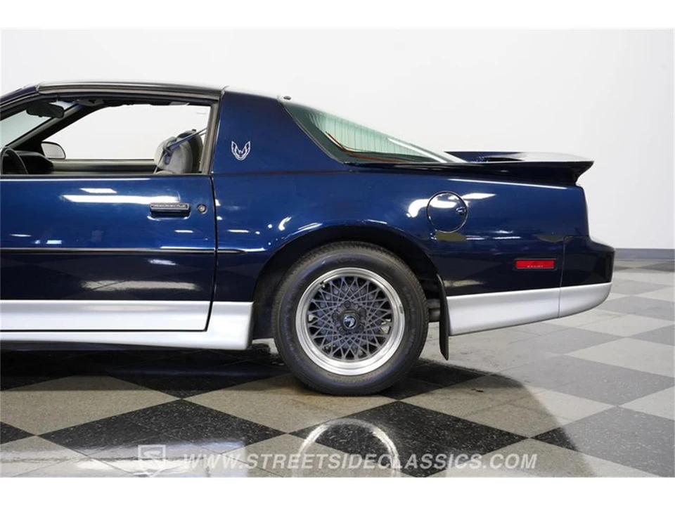 1987 Pontiac Firebird 3rd Gen - Image 23 of 31