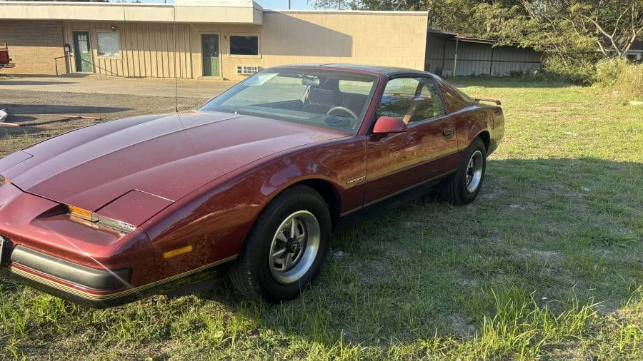 1987 Pontiac Firebird 3rd Gen - Image 3 of 6
