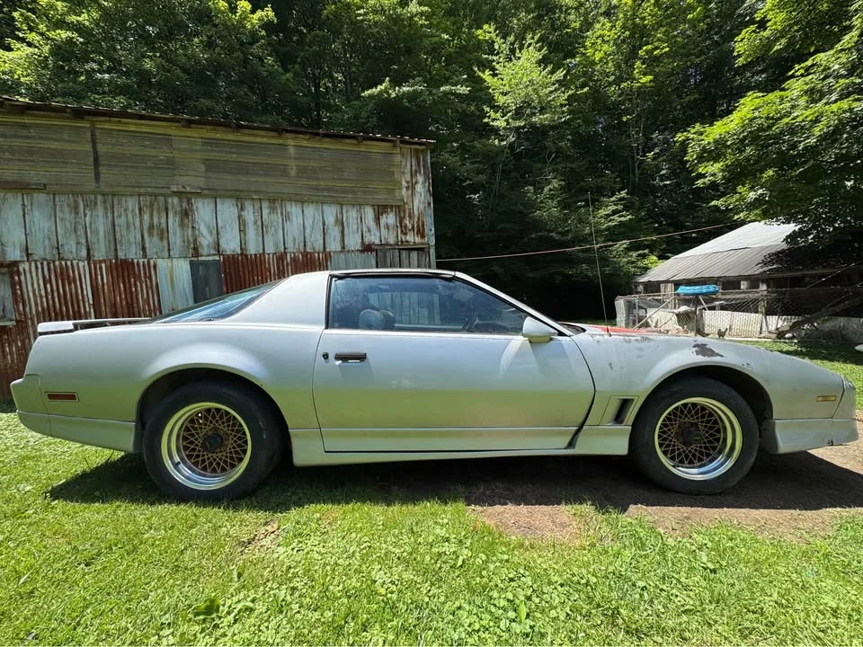 1987 Pontiac Firebird 3rd Gen - Image 4 of 7