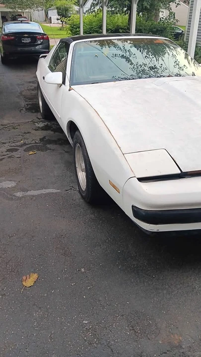 1987 Pontiac Firebird 3rd Gen - Image 2 of 6