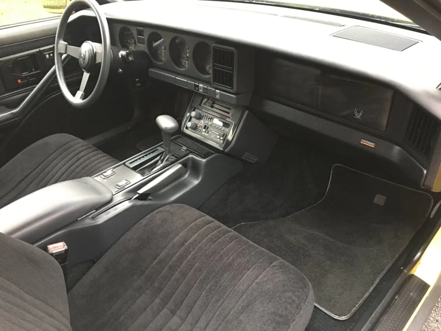 1987 Pontiac Firebird 3rd Gen - Image 6 of 12