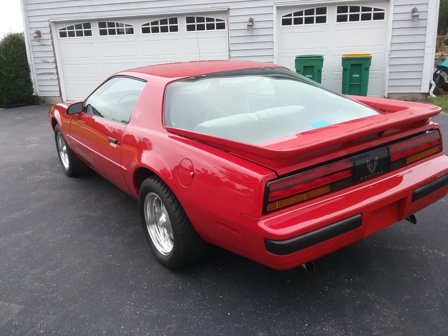 1987 Pontiac Firebird 3rd Gen - Image 9 of 10