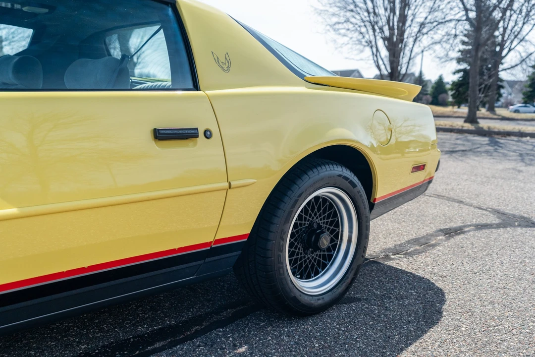 1987 Pontiac Firebird 3rd Gen - Image 19 of 31
