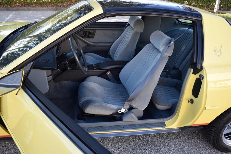 1987 Pontiac Firebird 3rd Gen - Image 4 of 10
