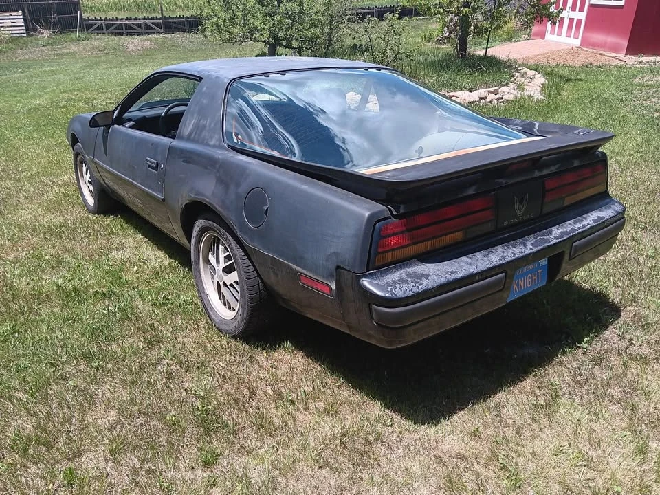 1987 Pontiac Firebird Formula 3rd Gen - Image 12 of 12