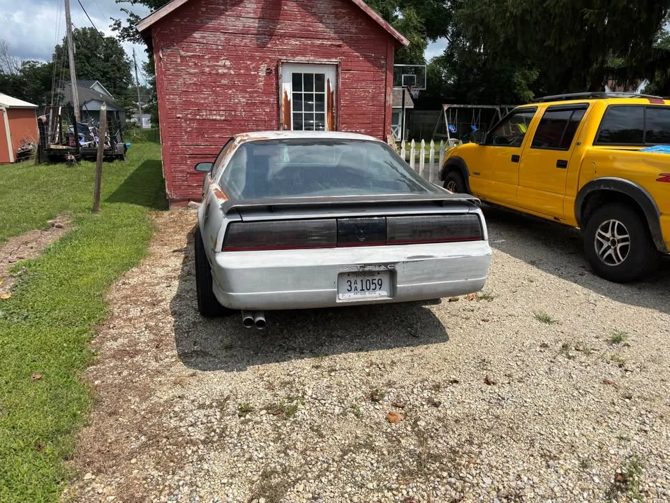 1987 Pontiac Firebird Trans Am 3rd Gen - Image 5 of 10