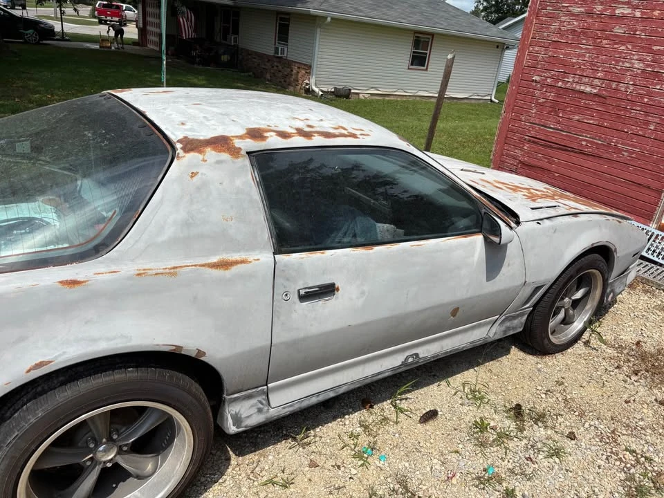 1987 Pontiac Firebird Trans Am 3rd Gen - Image 2 of 10