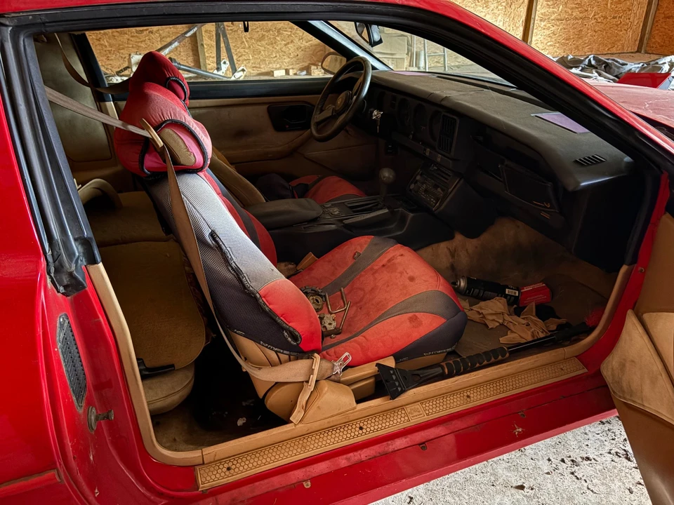 1987 Pontiac Firebird Trans Am 3rd Gen - Image 4 of 8