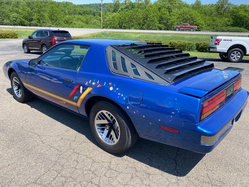 1987 Pontiac Firebird 3rd Gen - Image 4 of 12