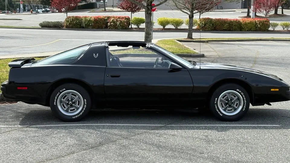 1987 Pontiac Firebird 3rd Gen - Image 6 of 9