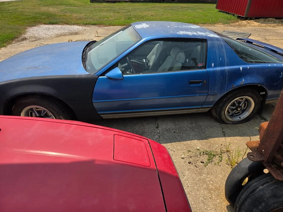 1987 Pontiac Firebird 3rd Gen - Image 2 of 9