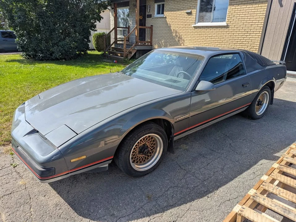 1987 Pontiac Firebird 3rd Gen - Image 2 of 7