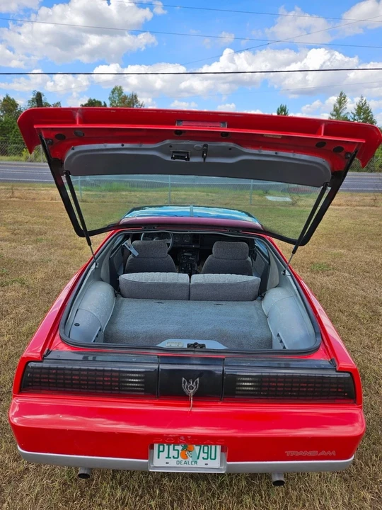 1987 Pontiac Firebird Trans Am 3rd Gen - Image 6 of 19