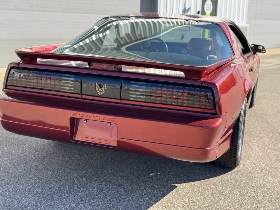 1987 Pontiac Firebird Trans Am 3rd Gen - Image 6 of 21