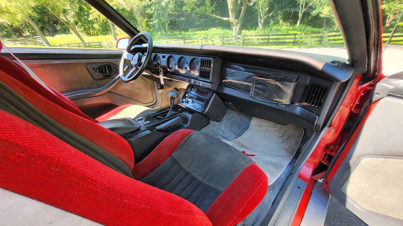 1987 Pontiac Firebird Trans Am 3rd Gen - Image 6 of 21