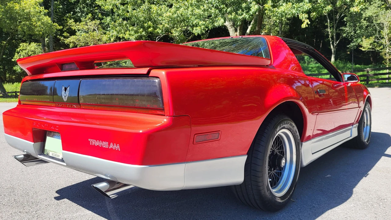 1987 Pontiac Firebird Trans Am 3rd Gen - Image 19 of 21
