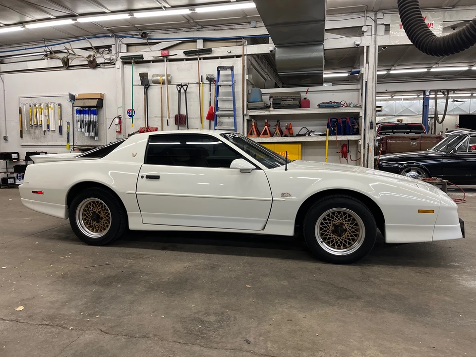 1987 Pontiac Firebird Trans Am 3rd Gen - Image 14 of 31