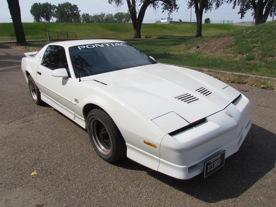 1987 Pontiac Firebird Trans Am 3rd Gen - Image 16 of 31