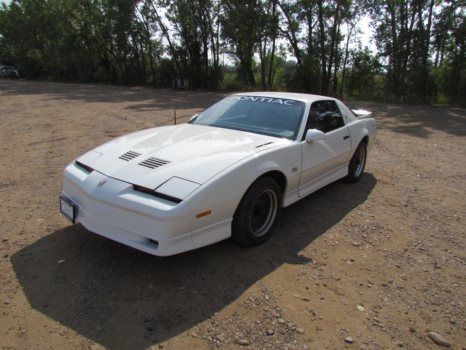 1987 Pontiac Firebird Trans Am 3rd Gen - Image 2 of 31