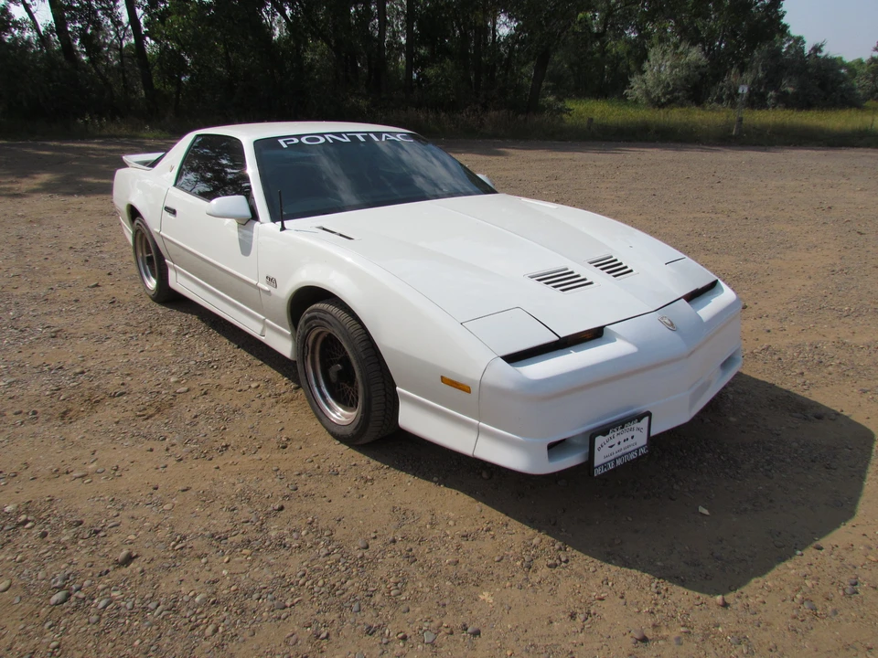 1987 Pontiac Firebird Trans Am 3rd Gen - Image 15 of 31