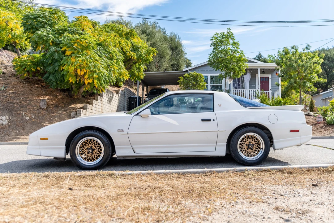 1987 Pontiac Firebird Trans Am 3rd Gen - Image 5 of 31