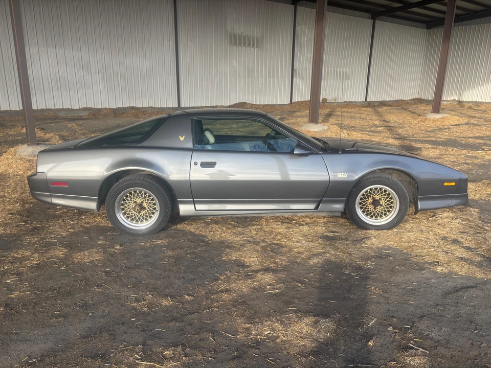 1987 Pontiac Firebird Trans Am 3rd Gen - Image 16 of 31