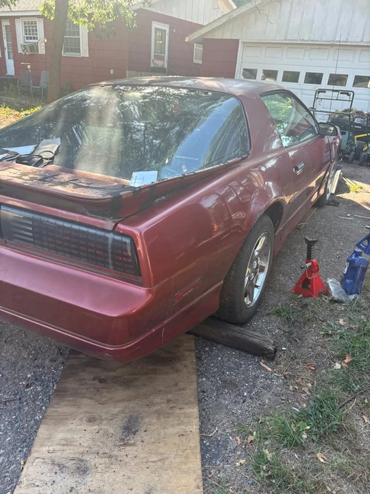 1987 Pontiac Firebird Trans Am 3rd Gen - Image 4 of 7