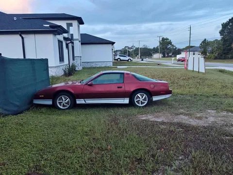 1987 Pontiac Firebird Trans Am Hatchback 2D