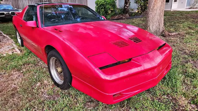 1987 Pontiac Firebird Trans Am Hatchback 2D