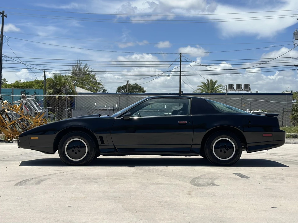 1987 Pontiac Firebird Trans Am 3rd Gen - Image 9 of 31
