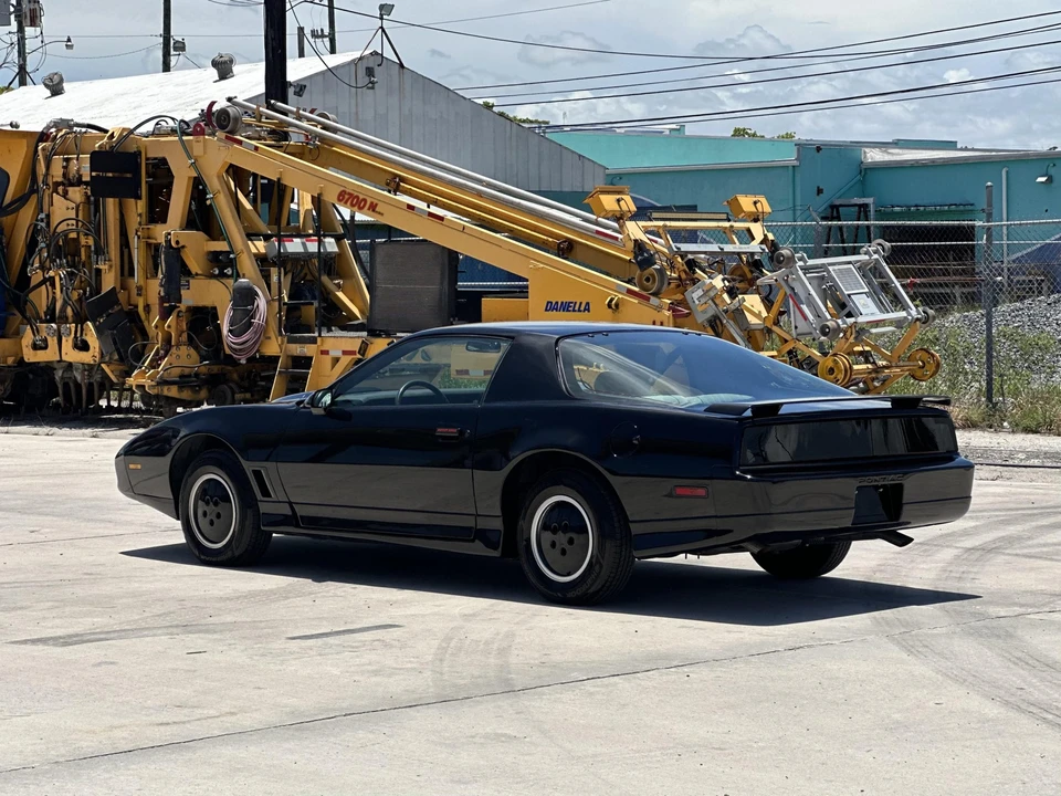 1987 Pontiac Firebird Trans Am 3rd Gen - Image 11 of 31