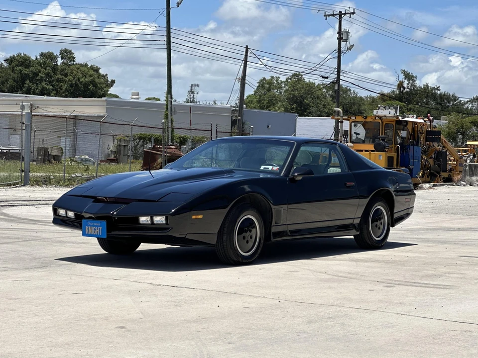 1987 Pontiac Firebird Trans Am 3rd Gen - Image 5 of 31