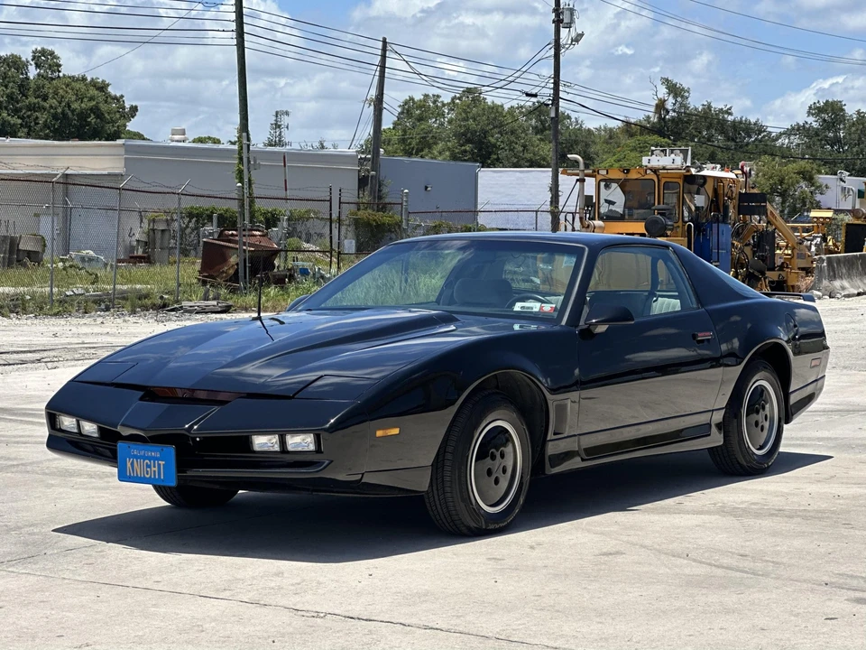 1987 Pontiac Firebird Trans Am 3rd Gen - Image 6 of 31