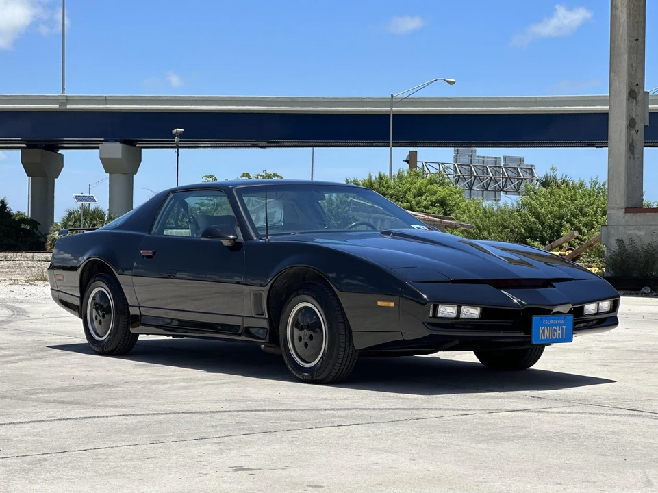 1987 Pontiac Firebird Trans Am 3rd Gen - Image 21 of 31