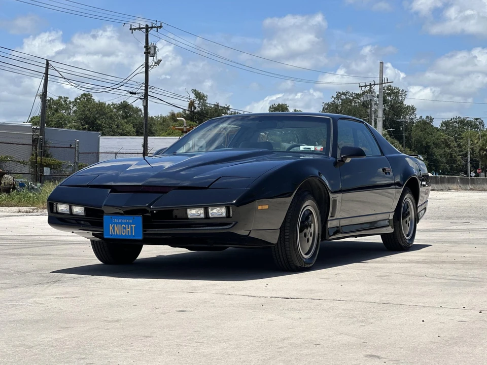 1987 Pontiac Firebird Trans Am 3rd Gen - Image 4 of 31