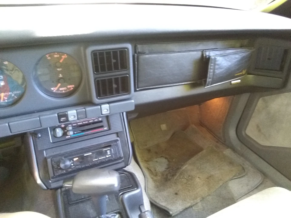 1987 Pontiac Firebird Trans Am 3rd Gen - Image 10 of 20