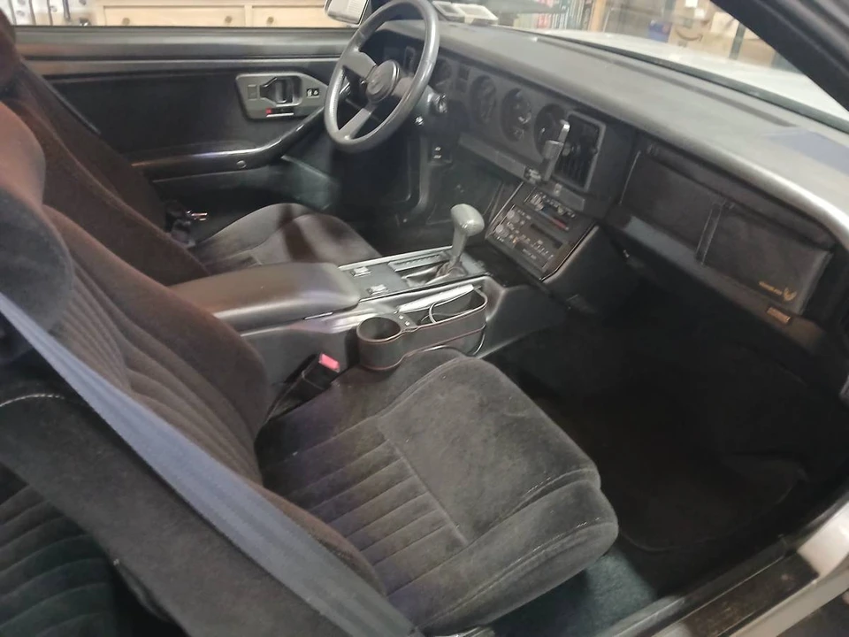 1987 Pontiac Firebird Trans Am 3rd Gen - Image 5 of 5