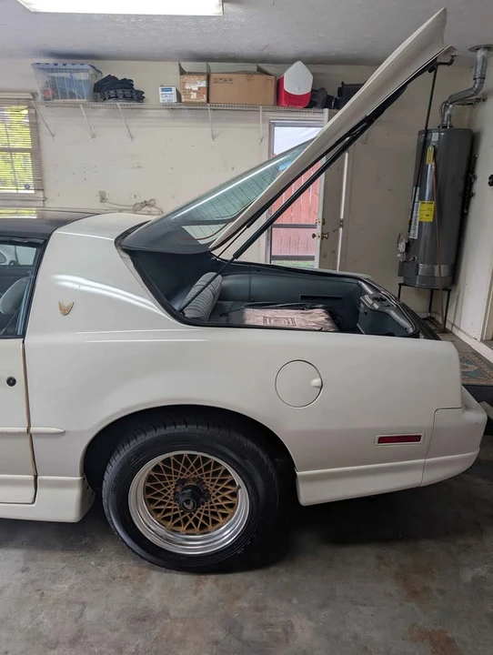 1987 Pontiac Firebird Trans Am 3rd Gen - Image 5 of 10