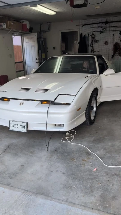 1987 Pontiac Firebird Trans Am 3rd Gen - Image 10 of 10