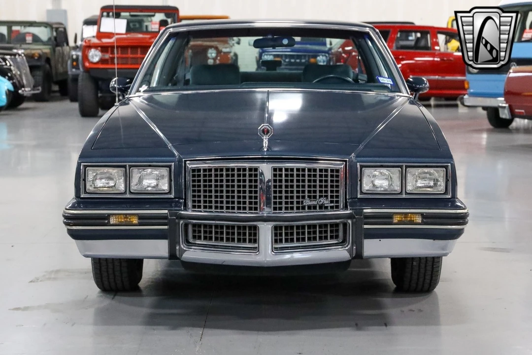 1987 Pontiac Grand Prix 3rd+ Gen - Image 3 of 12