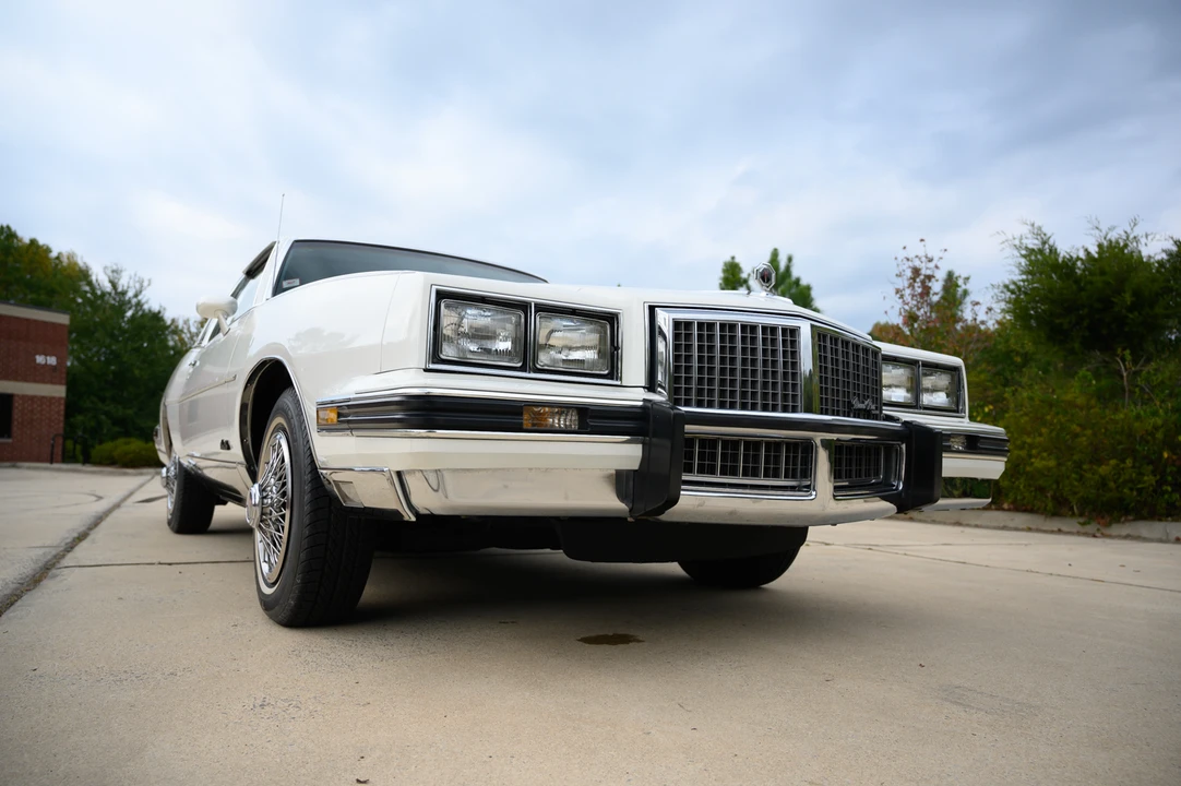 1987 Pontiac Grand Prix 3rd+ Gen - Image 25 of 31
