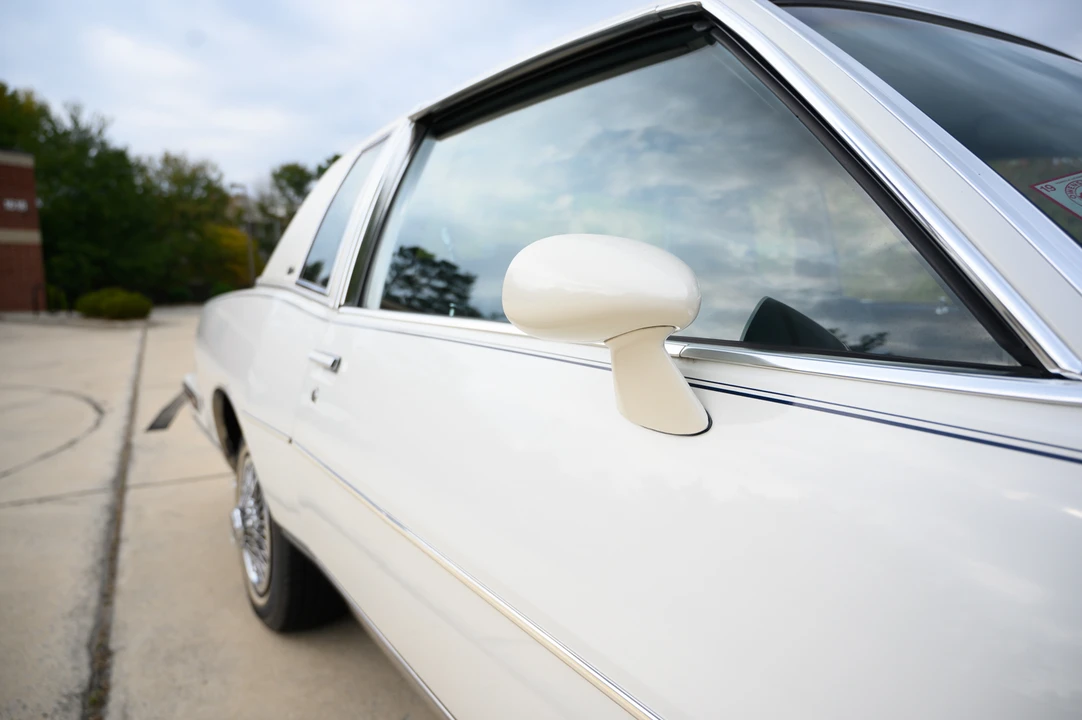 1987 Pontiac Grand Prix 3rd+ Gen - Image 24 of 31