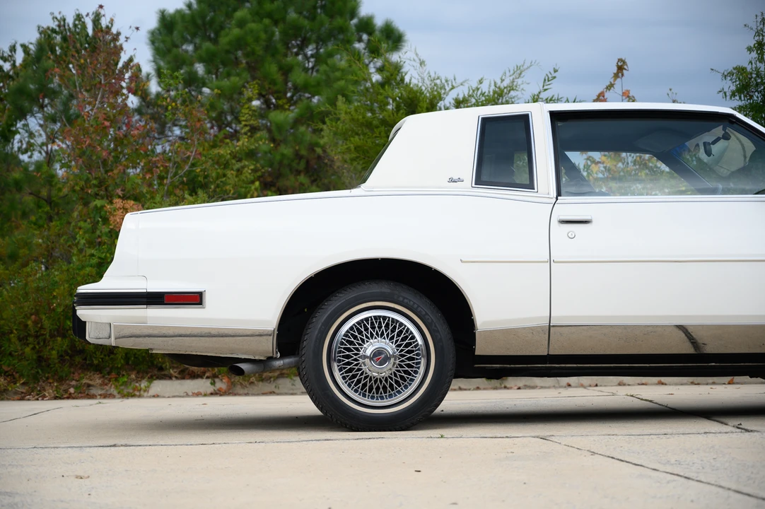 1987 Pontiac Grand Prix 3rd+ Gen - Image 7 of 31