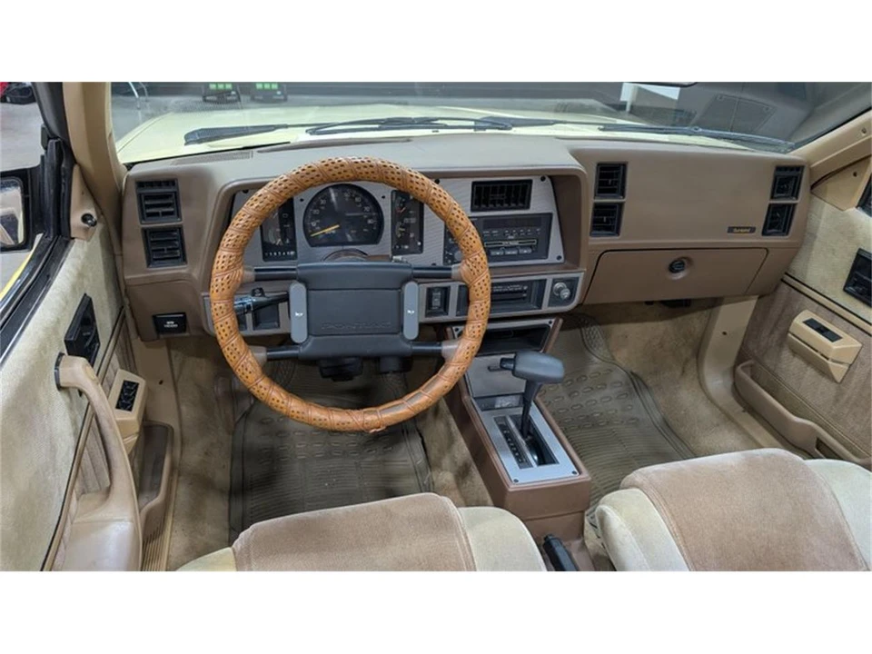 1987 Pontiac Sunbird - Image 8 of 9