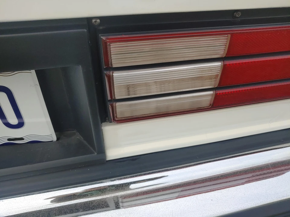 1987 Pontiac Sunbird - Image 26 of 31
