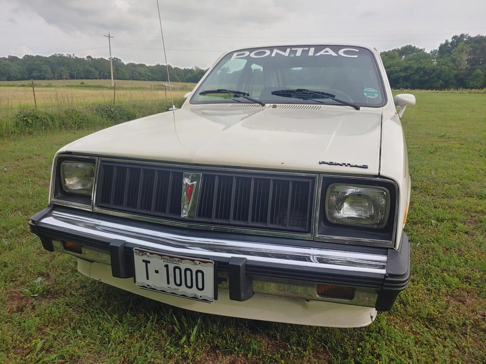 1987 Pontiac Sunbird - Image 4 of 31