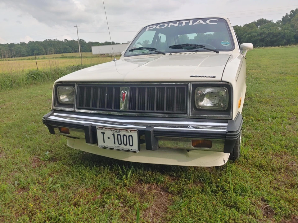 1987 Pontiac Sunbird - Image 5 of 31