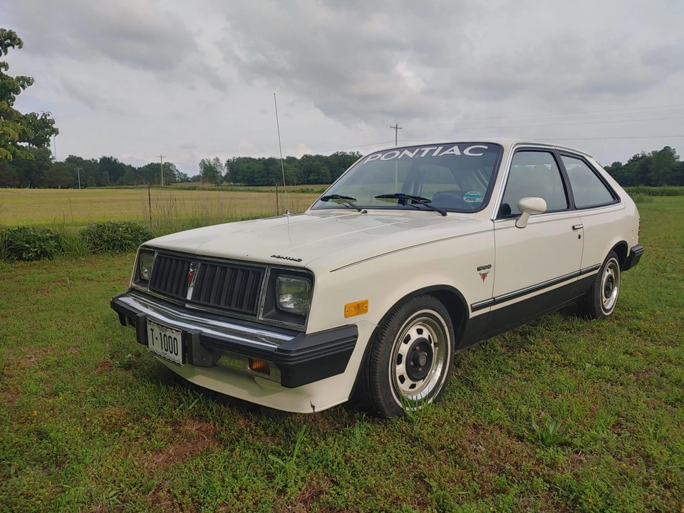 1987 Pontiac Sunbird - Image 7 of 31